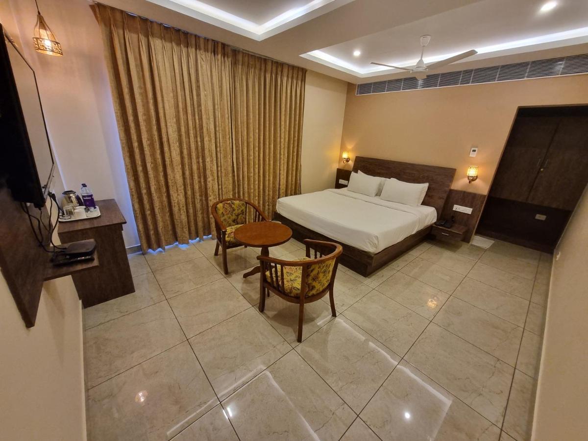 Plutus Residency Hotel Auroville Kültér fotó